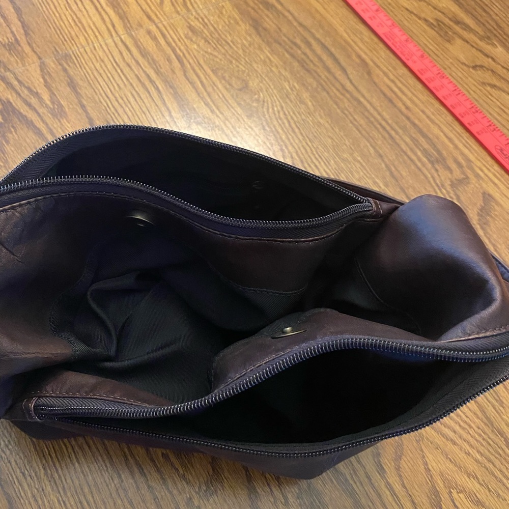 Boulder Ridge Leather Purse - Picture 2 of 11